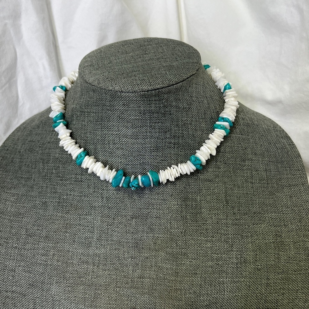 Women Teen Girls Collarbone Chain, White Clam Shell and Turquoise Necklace☑️ - Picture 2 of 9